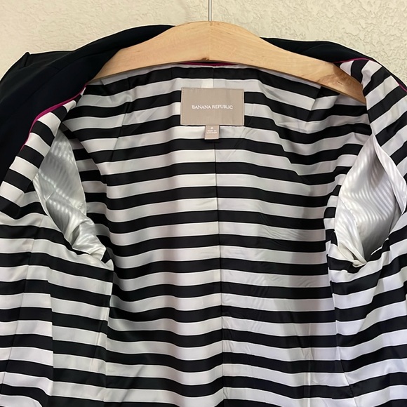 Banana Republic Navy Blue Suit Jacket Blazer 2 Button Cotton/Lyocell/Stretch • 8 - Picture 4 of 11